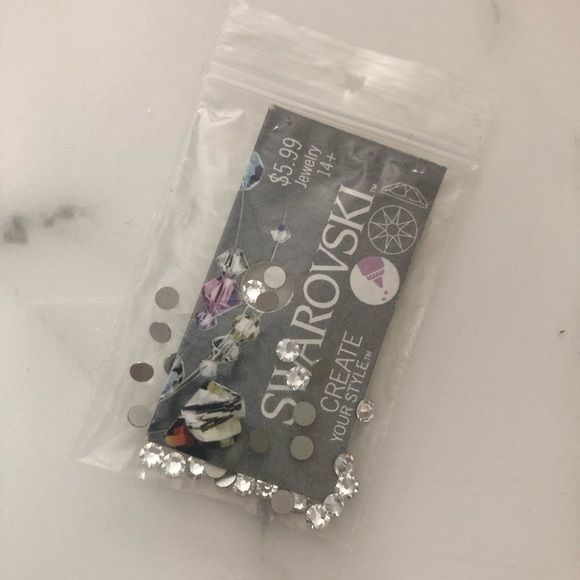 Custom Handmade Pearl and Crystal Bridal Converse - Picture 15 of 15